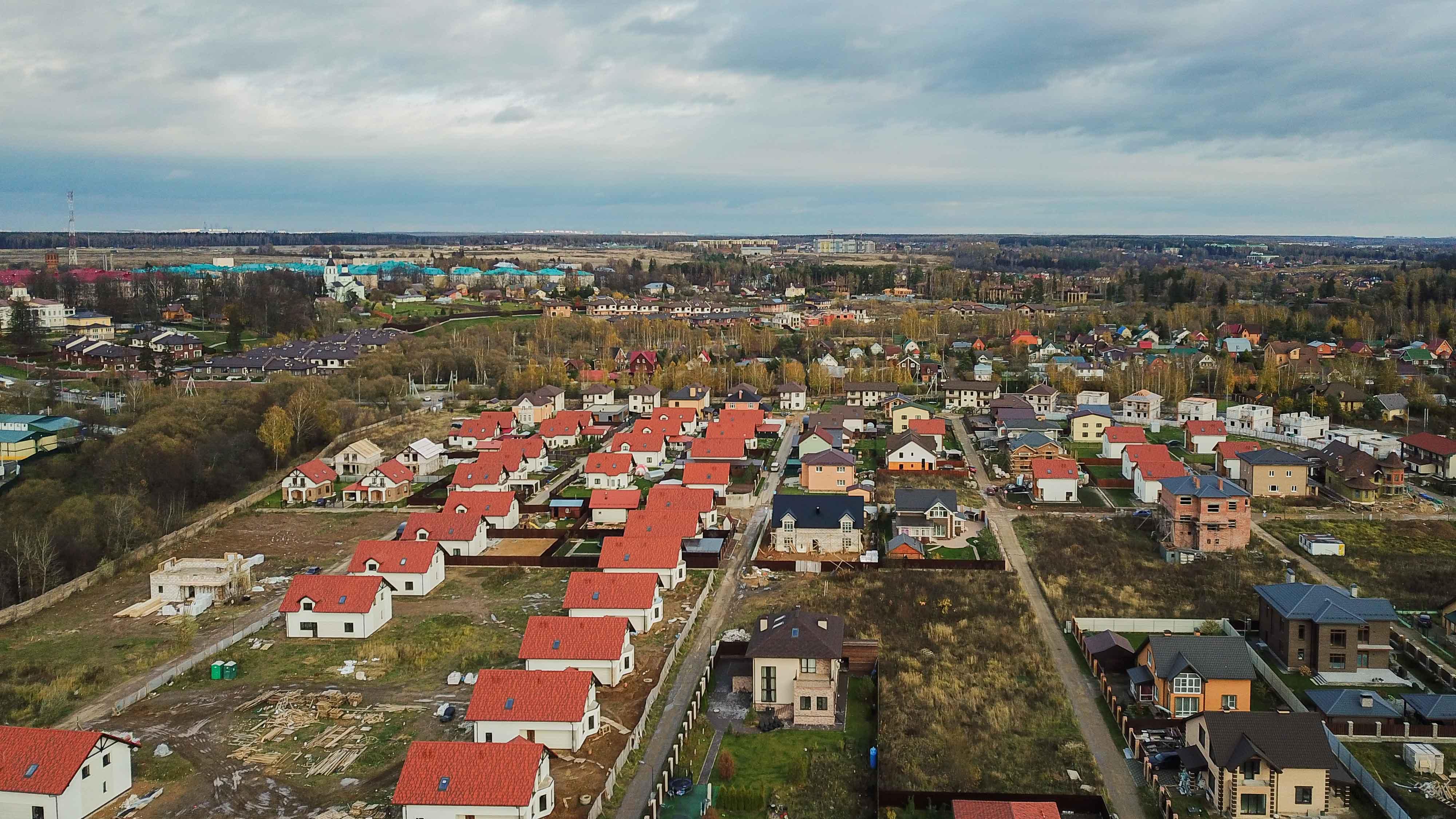 Поселок Капитолий - вид с высоты птичьего полета